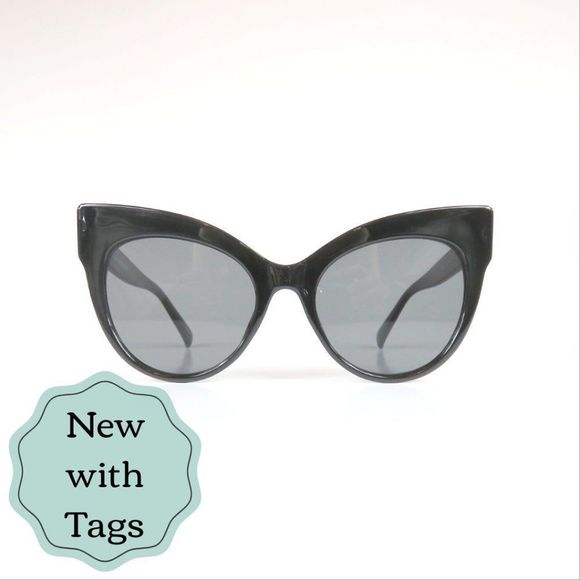 Spexx Accessories - Pin Up Style Cat Eye Sunglasses - Vintage Retro - Breakfast at Tiffany's Audrey